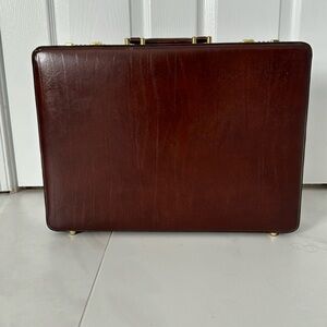 Men’s leather briefcase